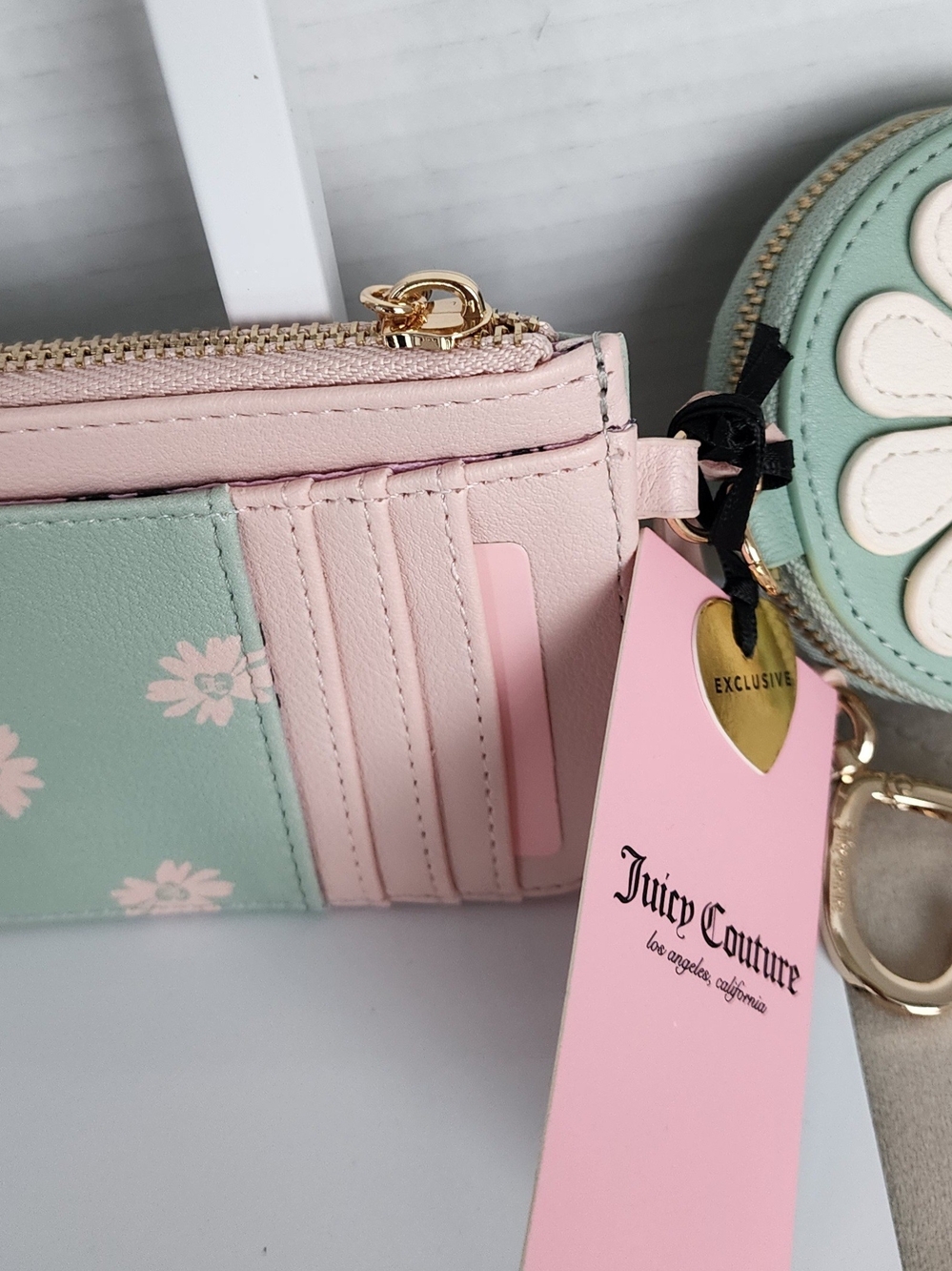 NWT Juicy Couture Daisy Card Holder Wallet & Round Coin Pouch Keychain Set Mint